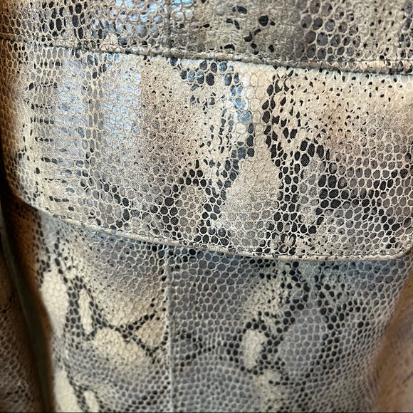 Vintage Adler Reptile Print Genuine Leather Olive Button Front Coat Size Medium - Picture 9 of 11